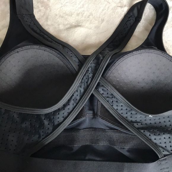 Nike One Piece Swimsuit - Picture 5 of 9